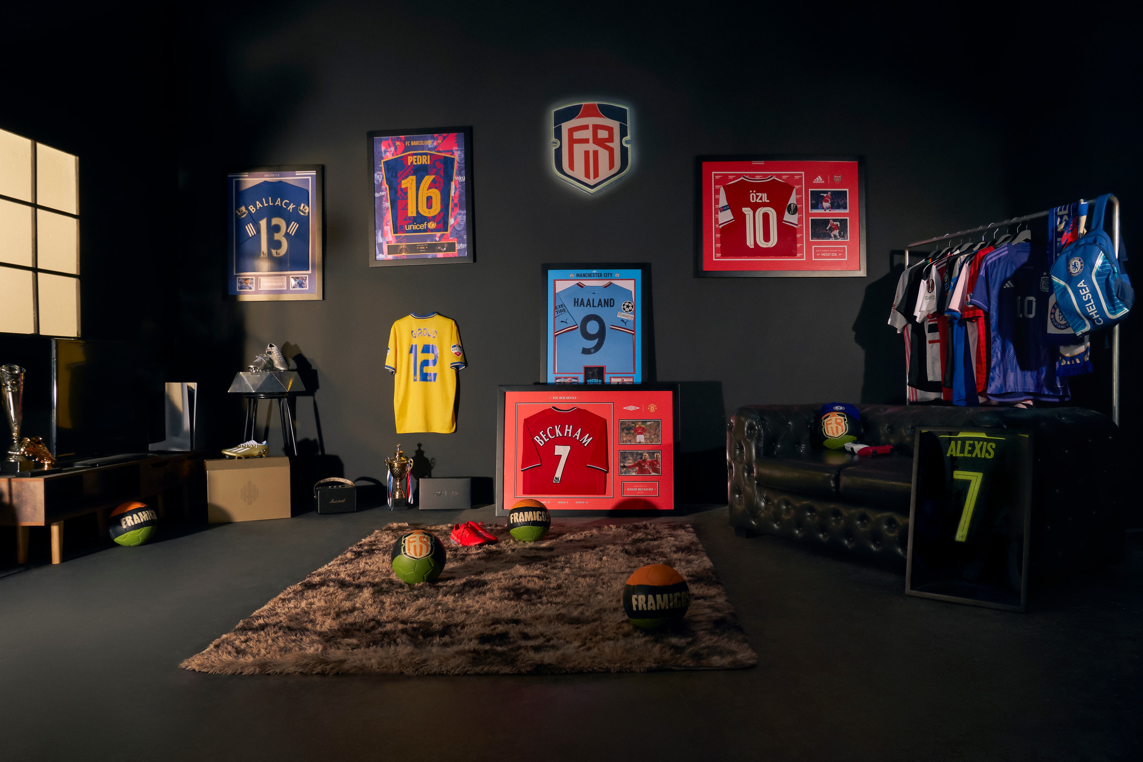 Framigos custom memorabilia displays