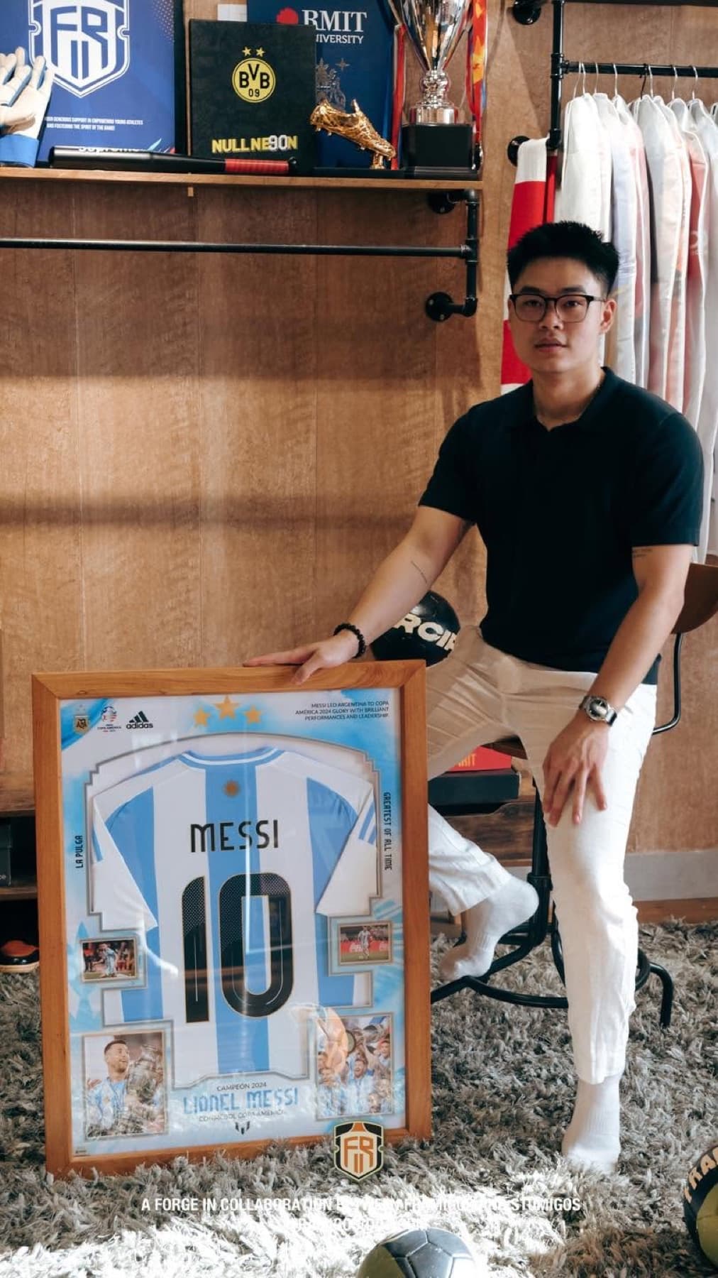 Framigos framed red jersey
